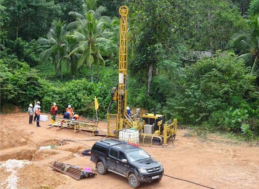 MD600 diamond drill rig